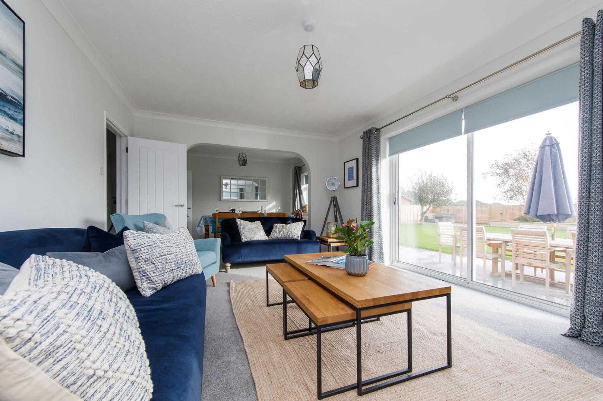 Spacious Home For 8 In Witterings - Walk To Beach Ист-Уиттеринг Экстерьер фото